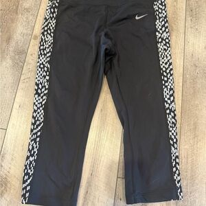 Nike running dri fit M capri leggings